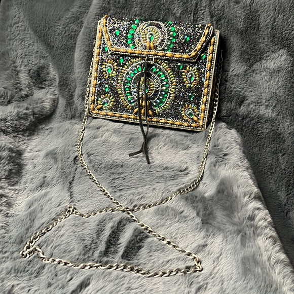 Sam Edelman beaded hard cased clutch Women's Bag with 46” Chain Strap MSRP 325 - Picture 2 of 2